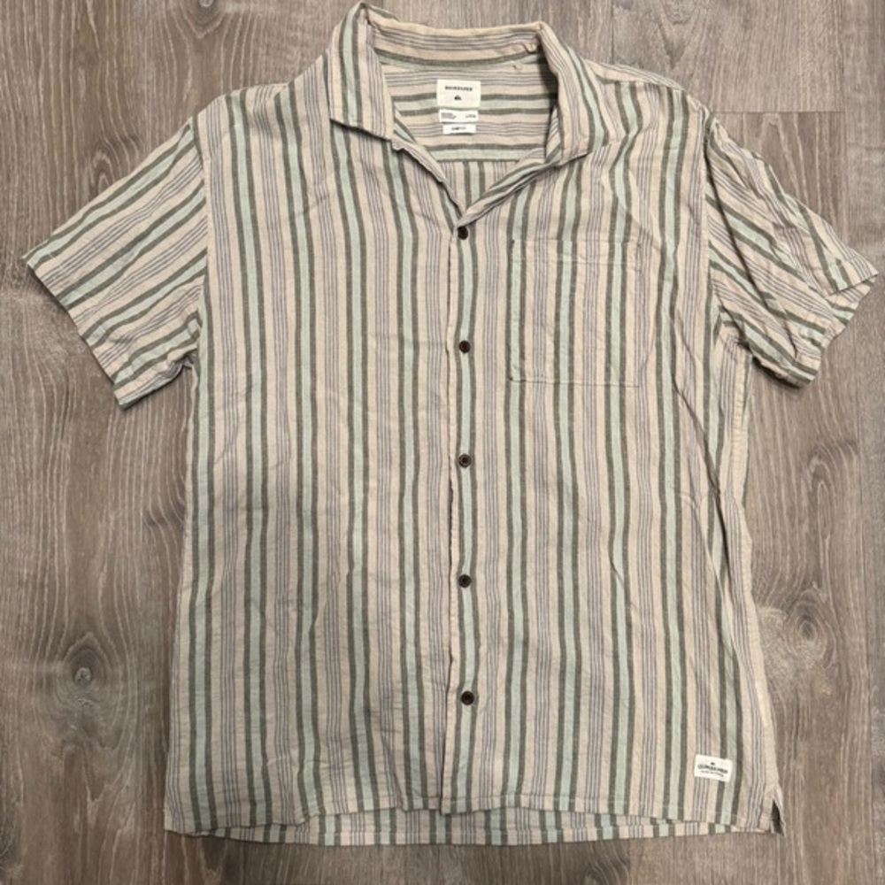 Quiksilver camp style button up